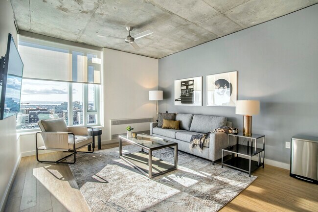 Building Photo - 868 S 5th St