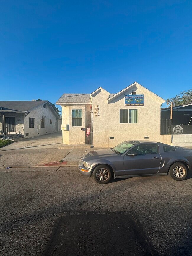 Building Photo - 329 1/2 E Gage Ave