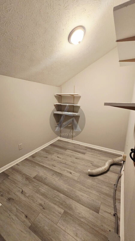 Building Photo - 2646 Briarwood Dr SE