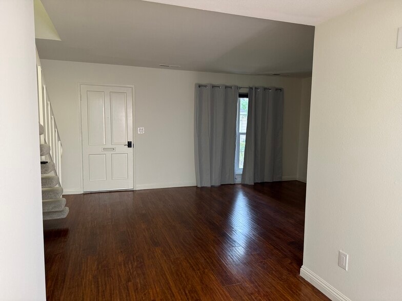 Building Photo - 10068 San Miguel Ct