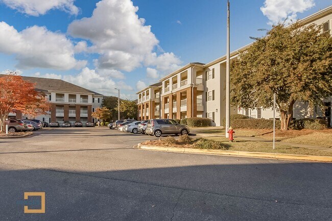 Building Photo - 3218 Veterans Memorial Pkwy