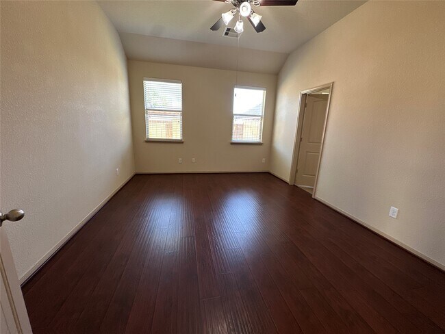 Building Photo - 6111 Grassy Haven Ln