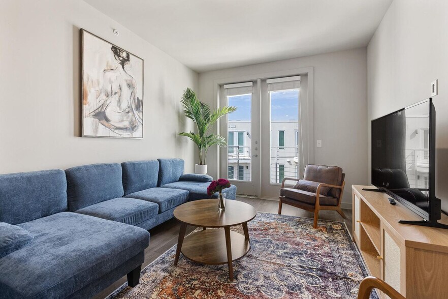 Building Photo - 5820 1/2 Cameron Rd