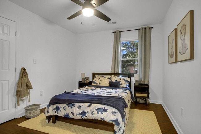 Building Photo - Beautifully Renovated West Ashley Home