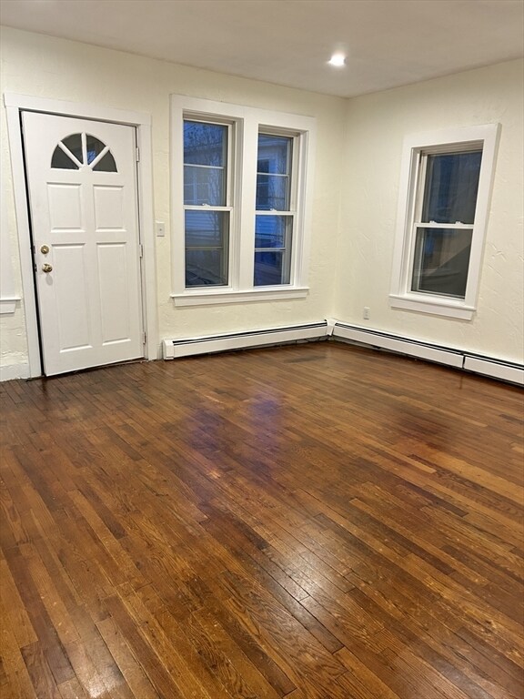 Building Photo - 49 R Siren St