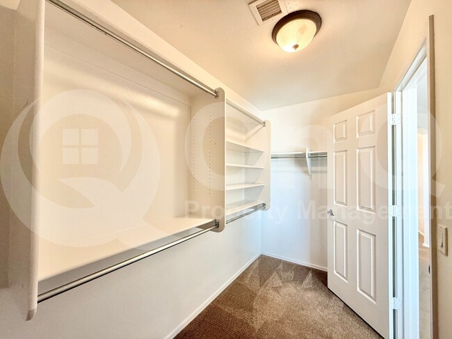 Building Photo - 3690 E Janelle Ct
