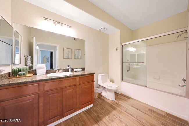 Building Photo - 5335 E Shea Blvd