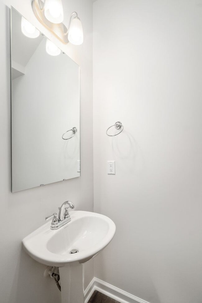 Building Photo - 618 Count Fleet Ct