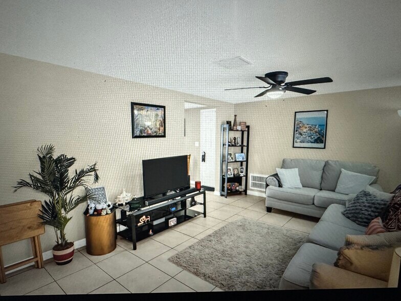 Living Room - 6734 Sandalwood Dr