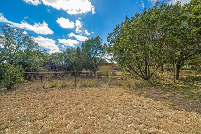 Building Photo - 11901 Jess Dr