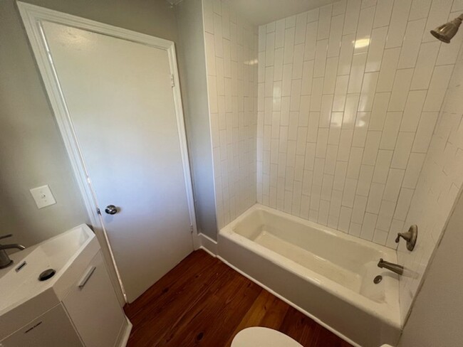 Building Photo - 1 Bedroom 1 Bath Apartment in Wraggsboro -...