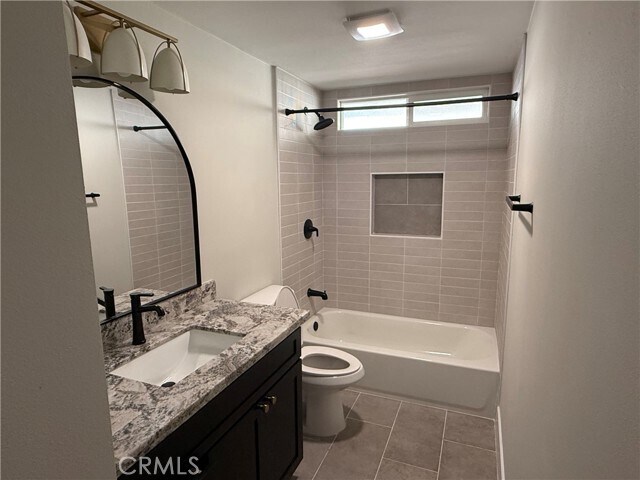 Building Photo - 1905 W 232nd St