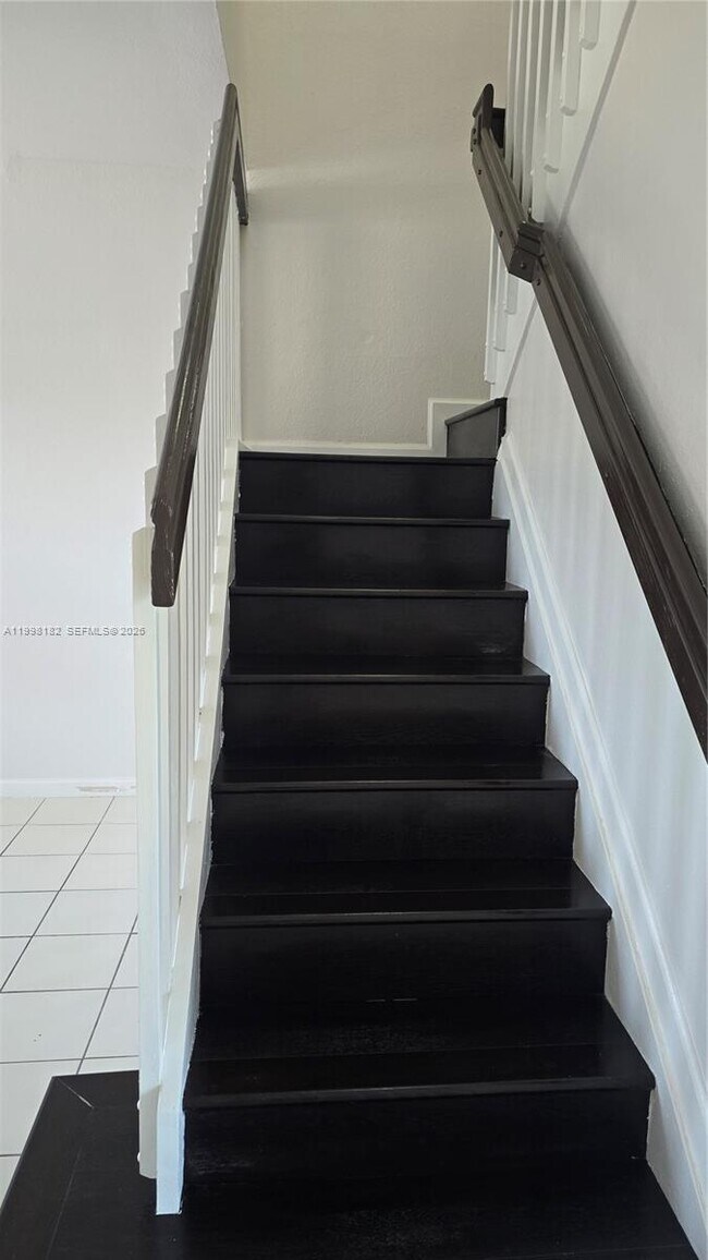 Building Photo - 2755 SE 15th Rd