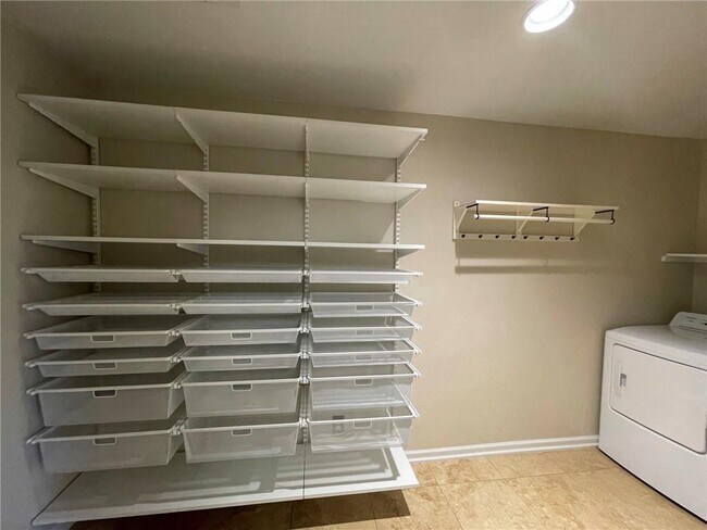 Building Photo - 102 Brentwood Dr