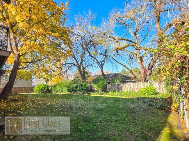 Building Photo - 20125 SW Tualatin Valley Hwy