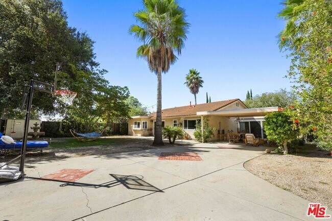 Building Photo - 3194 Rossini Pl