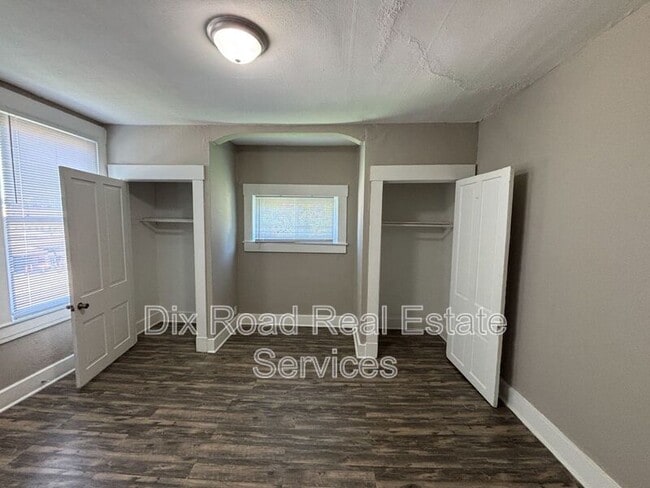 Building Photo - 545 Rockdale Ave