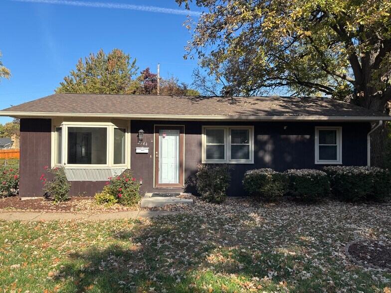 Primary Photo - 2544 Glenn St