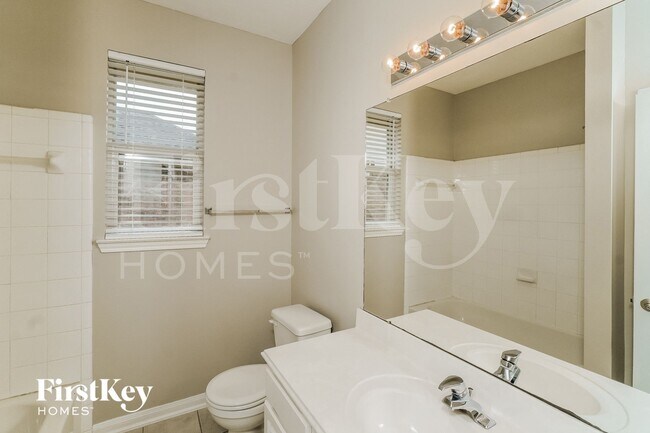 Building Photo - 323 Diamond Bay Dr