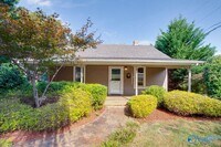 Building Photo - 1313 Wells Ave SE