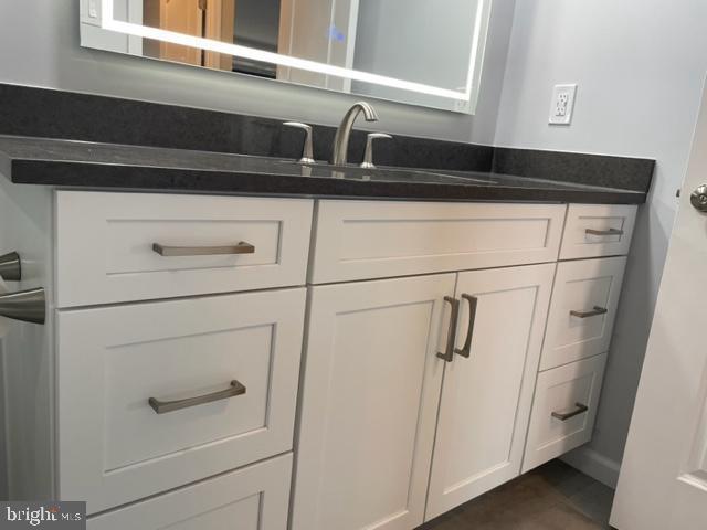 Building Photo - 205 Yoakum Pkwy