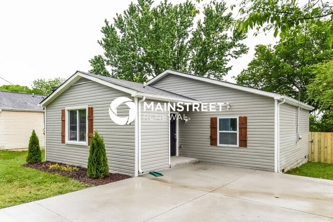 Building Photo - 4 Bedroom Pet-Friendly Home in Madison, TN with Main Street Renewal