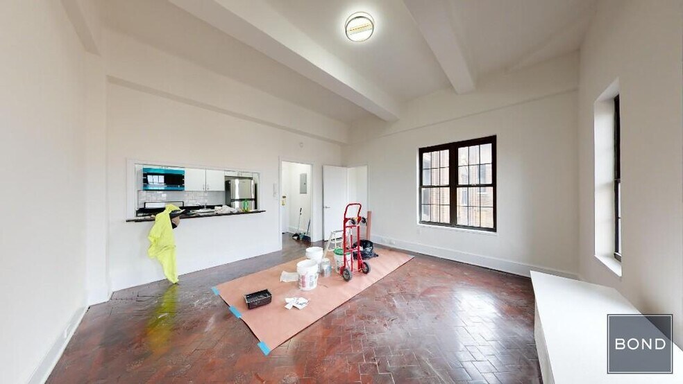 Building Photo - 160 W 73rd St