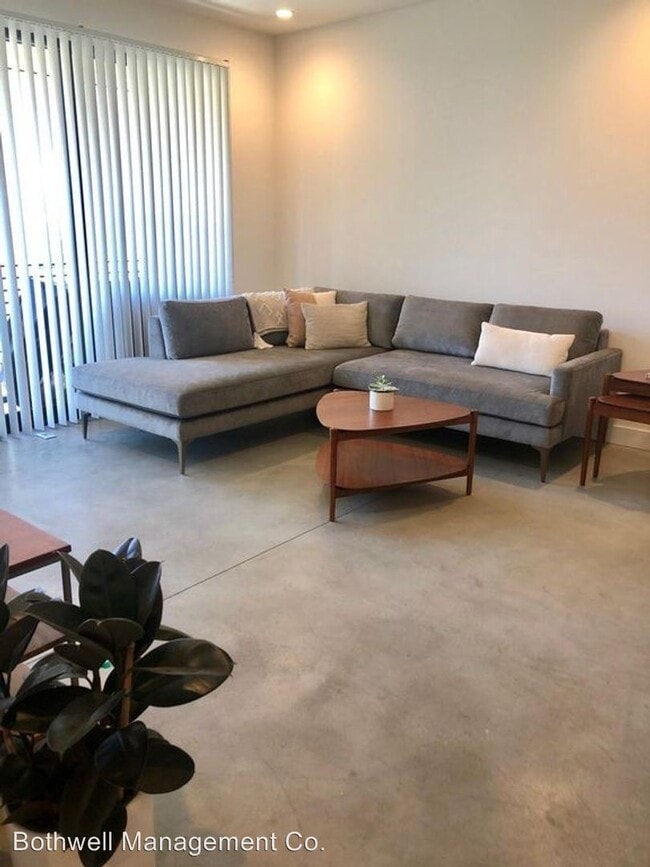 Building Photo - 2535 Brant St