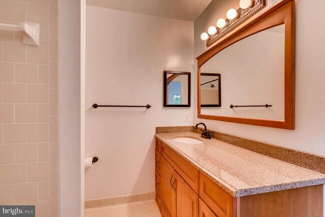 Building Photo - 3 Meadow Run Ct