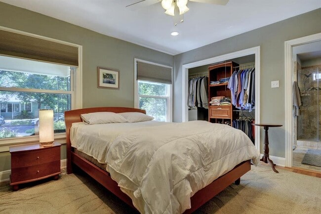 Building Photo - 4108 Sinclair Ave