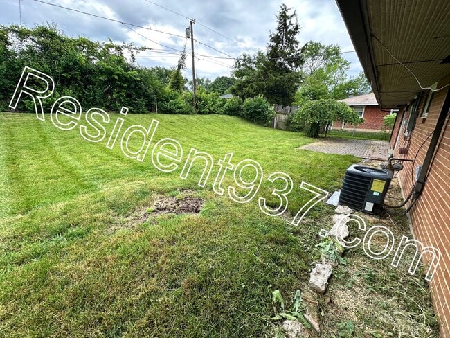 Building Photo - 3 bed 2 bath home.