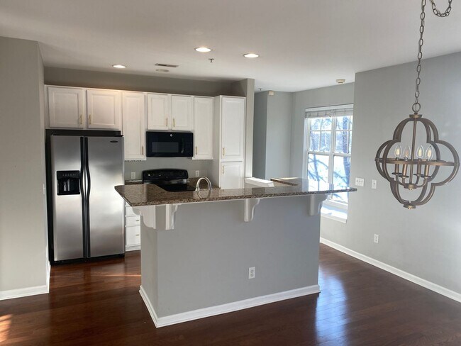 Building Photo - 1505 Walnut View Dr