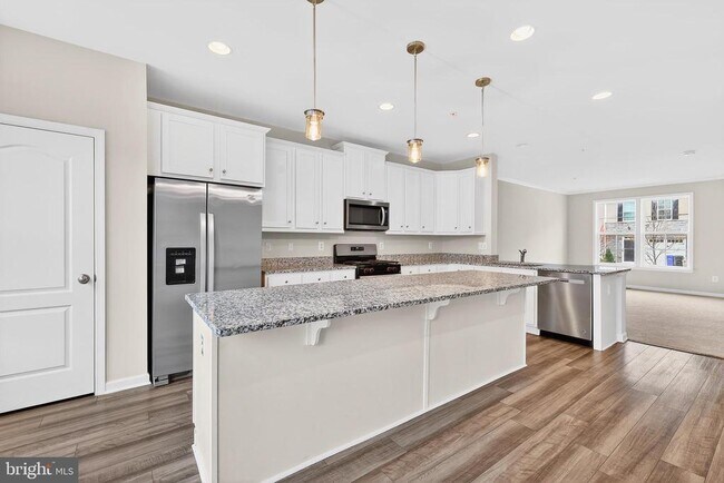 Building Photo - 1017 Flester Ln