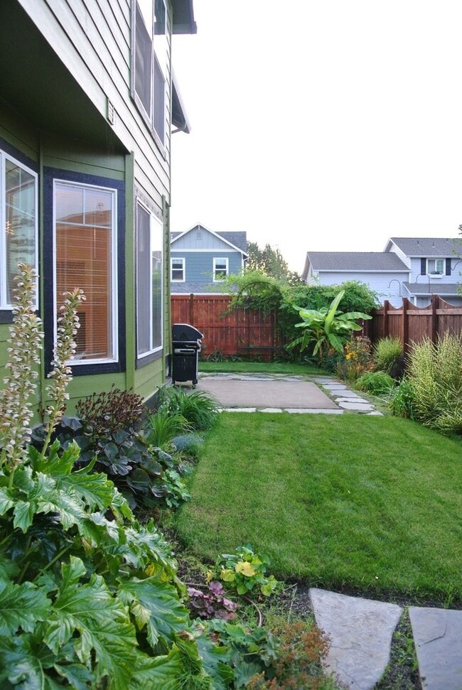 Building Photo - Spacious 3 bedroom in SE Albany