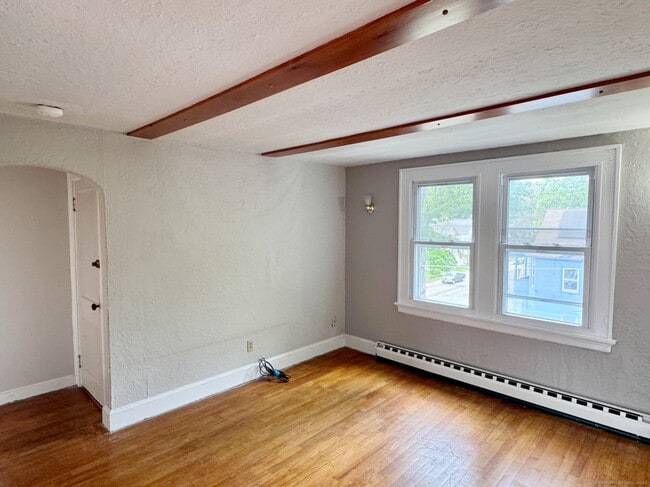 Building Photo - 384 Brightwood Ave