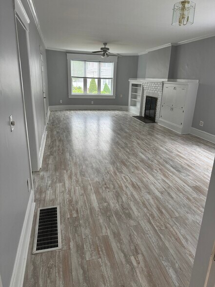 Building Photo - 258 Coburn Ave