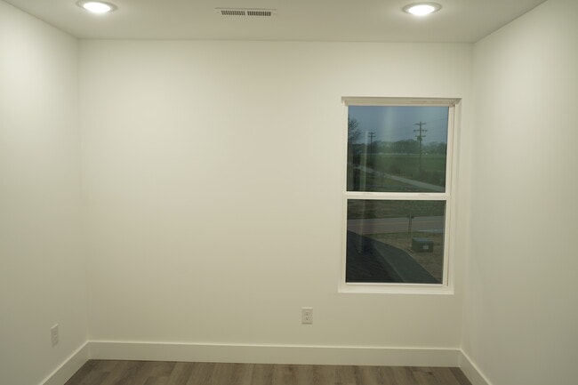 Building Photo - 781 Berry Rd