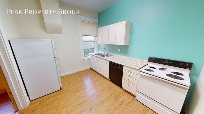 Building Photo - 30 E Hollister St