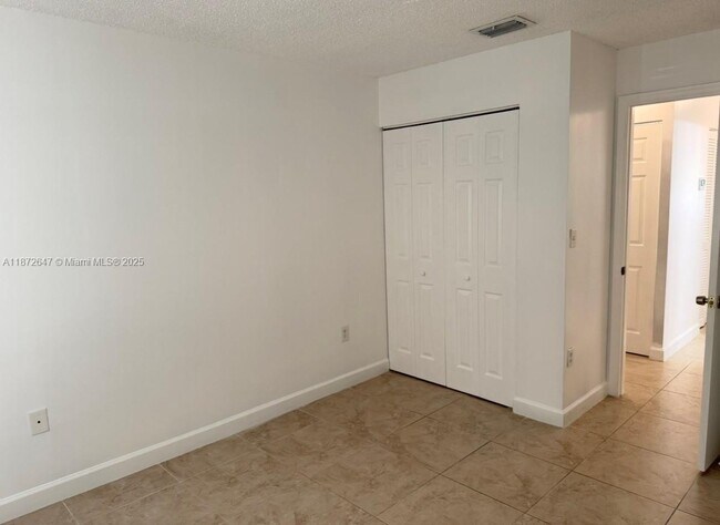 Building Photo - 14465 SW 139th Ave Cir E