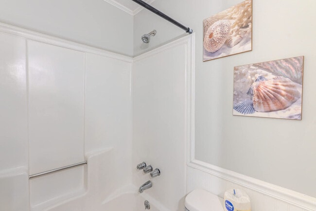 Building Photo - 662 William Hilton Pkwy