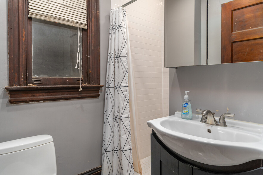 first floor bathroom - 724 13th St SE