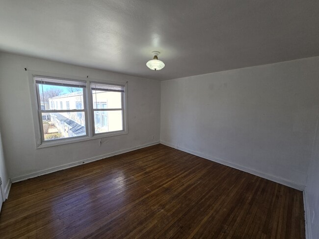 Building Photo - 235 Madison St