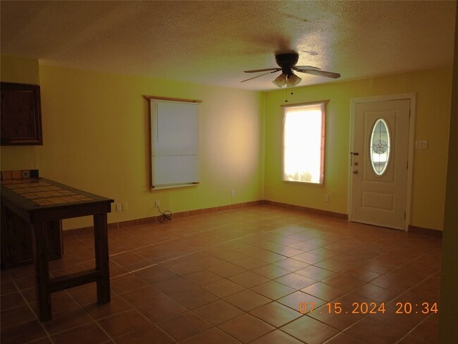 Building Photo - 34819 Lake Point