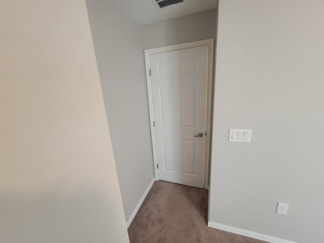 Building Photo - 4907 Summerfield Cir