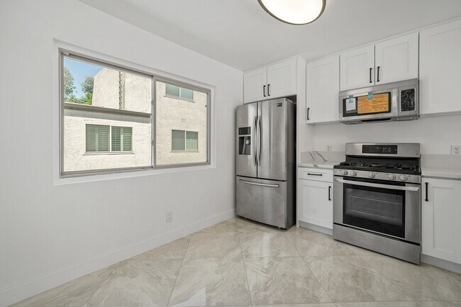 Building Photo - 22259 Erwin St