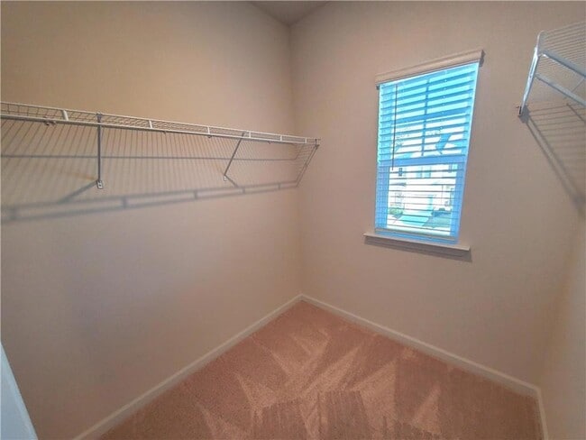 Building Photo - 143 Sawgrass Dr