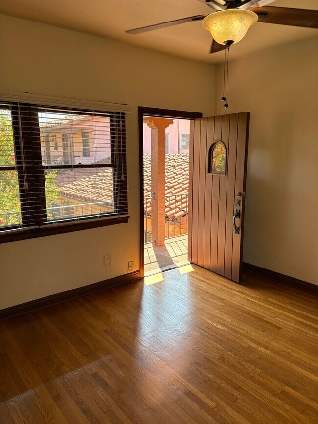 Primary Photo - Rare Studio in Wonderful Area with Unique,...