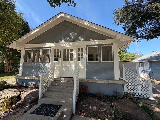 Building Photo - 1208 S Florence Pl