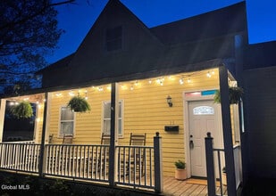 Building Photo - 35 State St