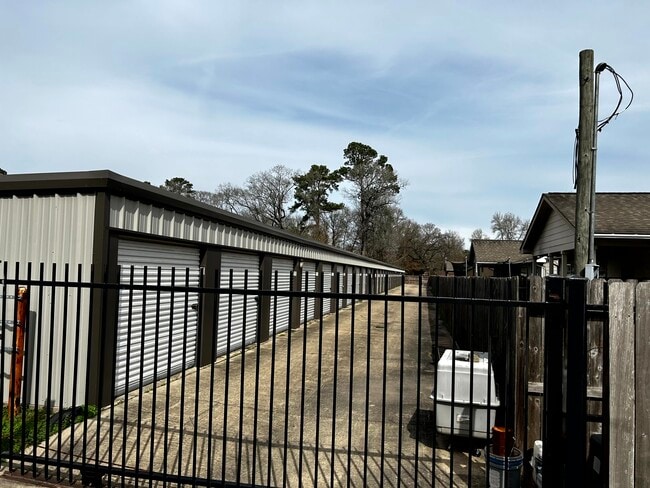 Building Photo - 21441 W Wallis Dr
